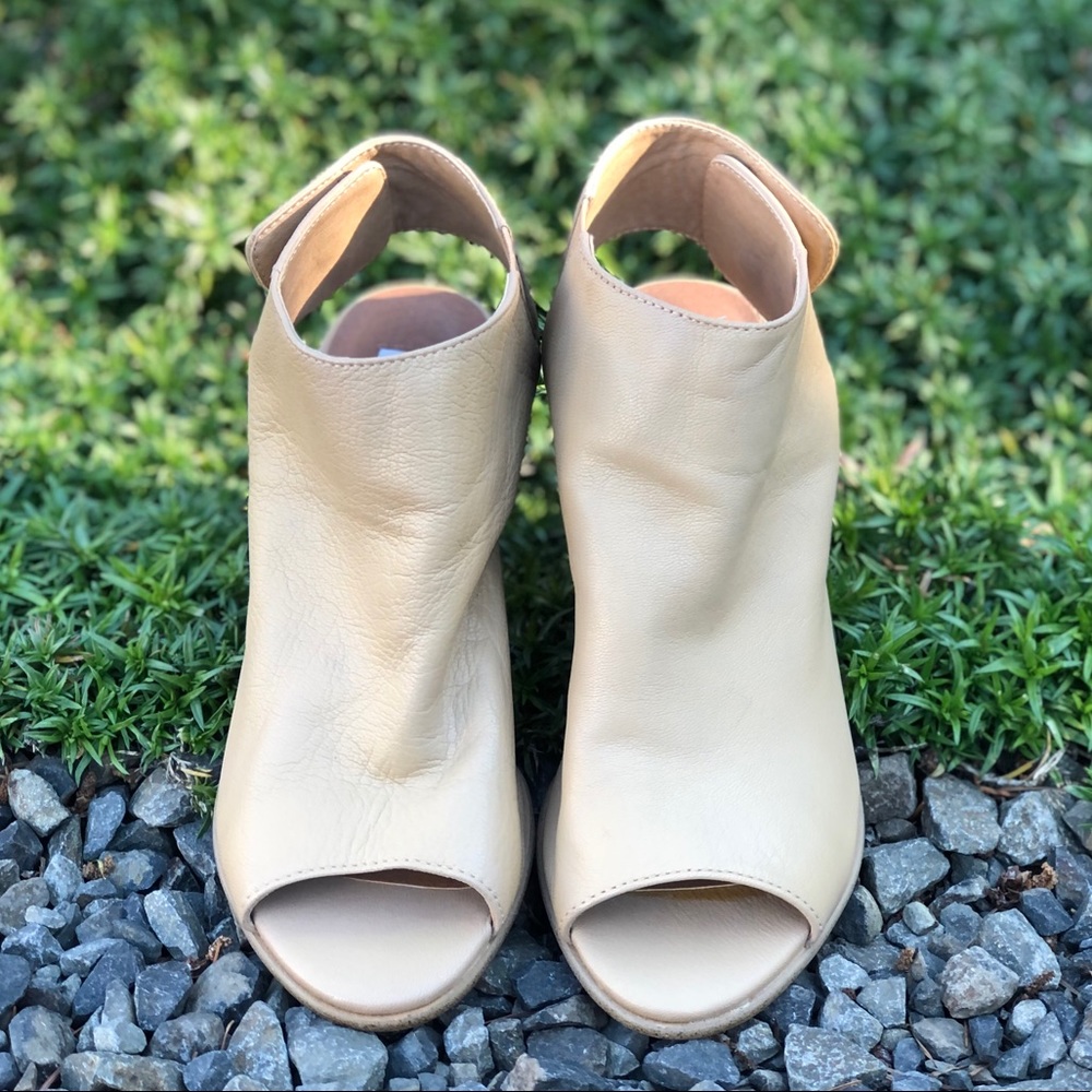 • Steve Madden NonStp Bootie •